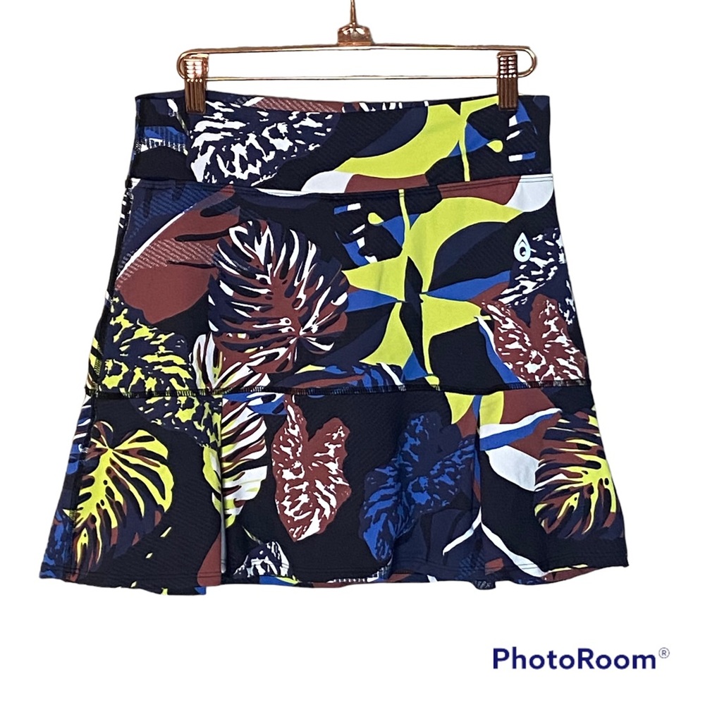 Vibrant Leaf Print Women's Skort